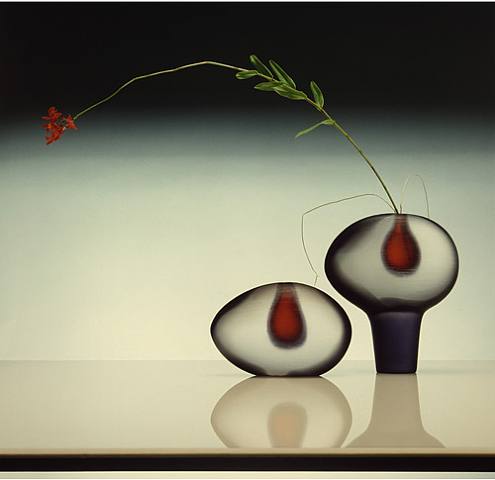 [Mapplethorpe,+Robert+-+two+vases+and+flower+(1985).jpg]
