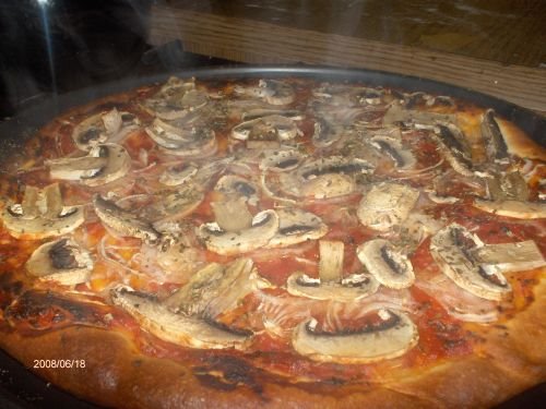 [mushroom+pizza.jpg]