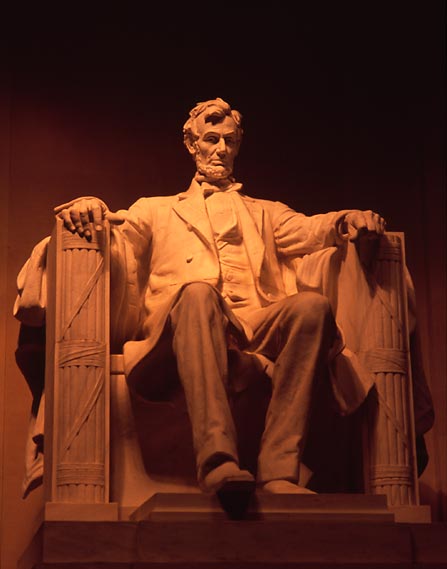 [EO-Lincoln-Statue.jpg]