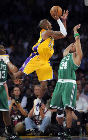[445-lakers_color_06-11-2008_TE13FF3R_embedded_prod_affiliate_81.jpg]