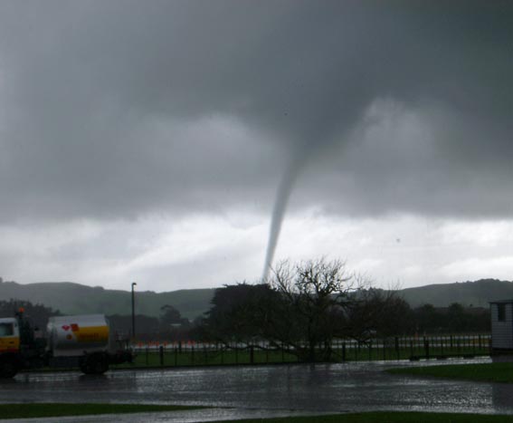 [TornadoF0_SkivDevescovi_NZ.jpg]