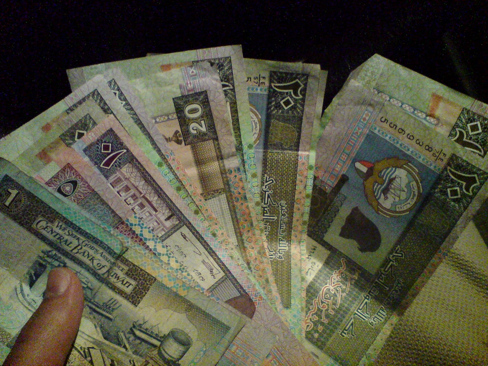 [kuwaiti+Dinar+currency.JPG]