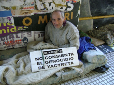 [yacireta+abandonados+huelga+hambre.jpg]