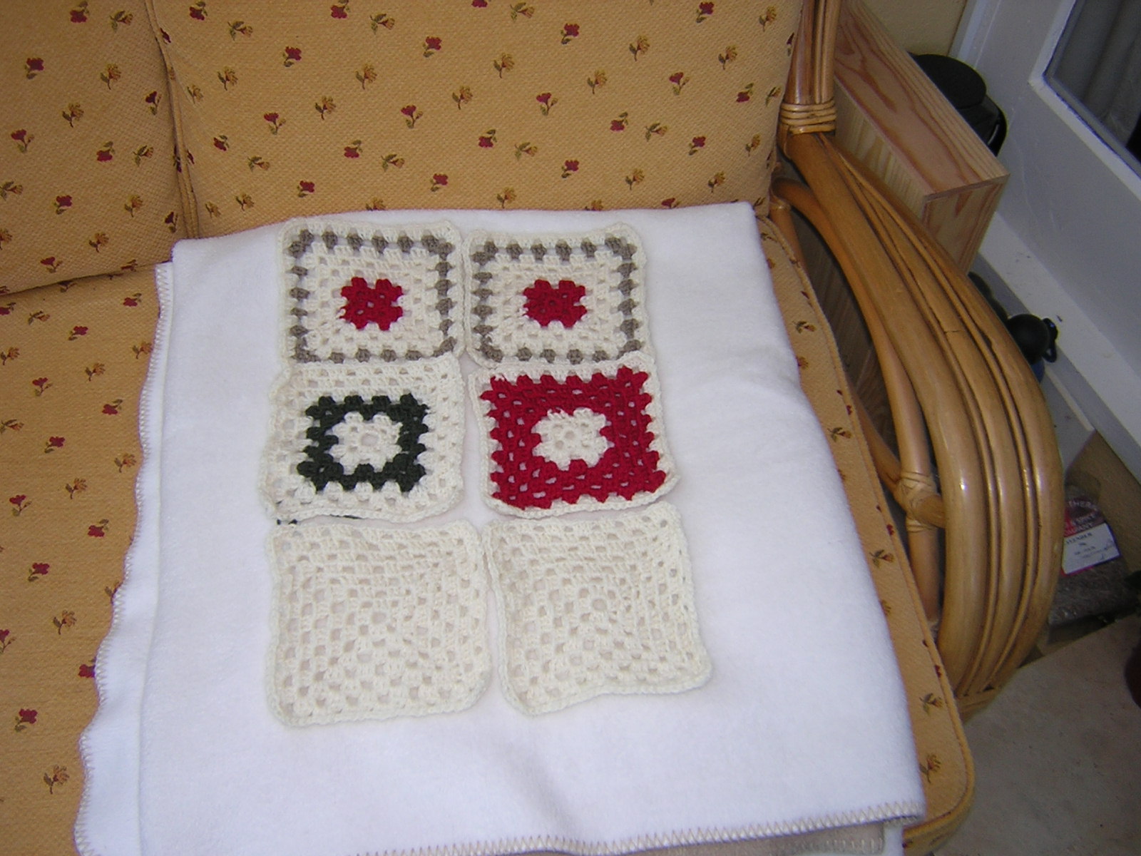 [knitting+2008+012.JPG]