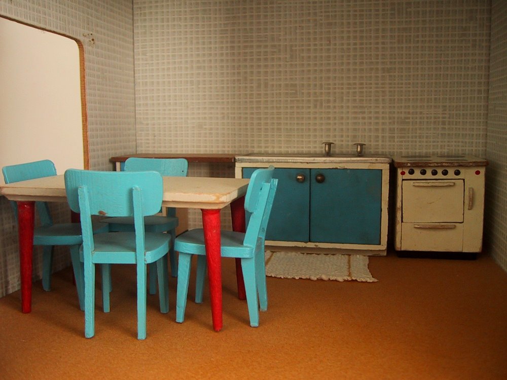 Vintage 1957 Lundby dolls' house kitchen.