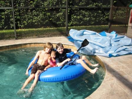 [With+Justin+and+Evan+in+Pool.jpg]