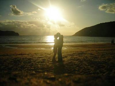 [beso+-+atardecer.bmp]