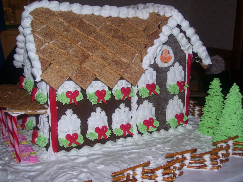 [Gingerbread+Houses+002.jpg]