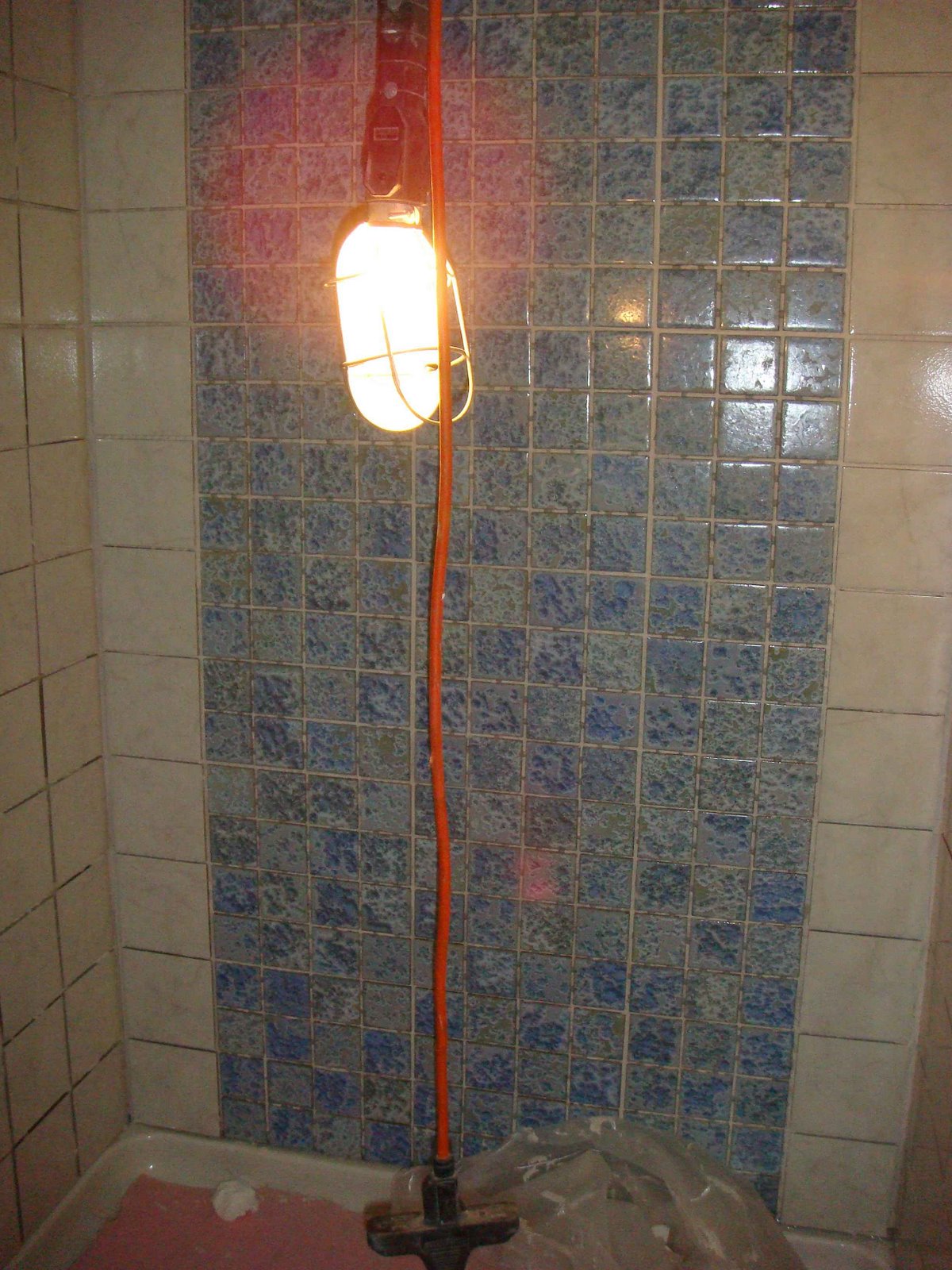 [Tiled+shower.jpg]