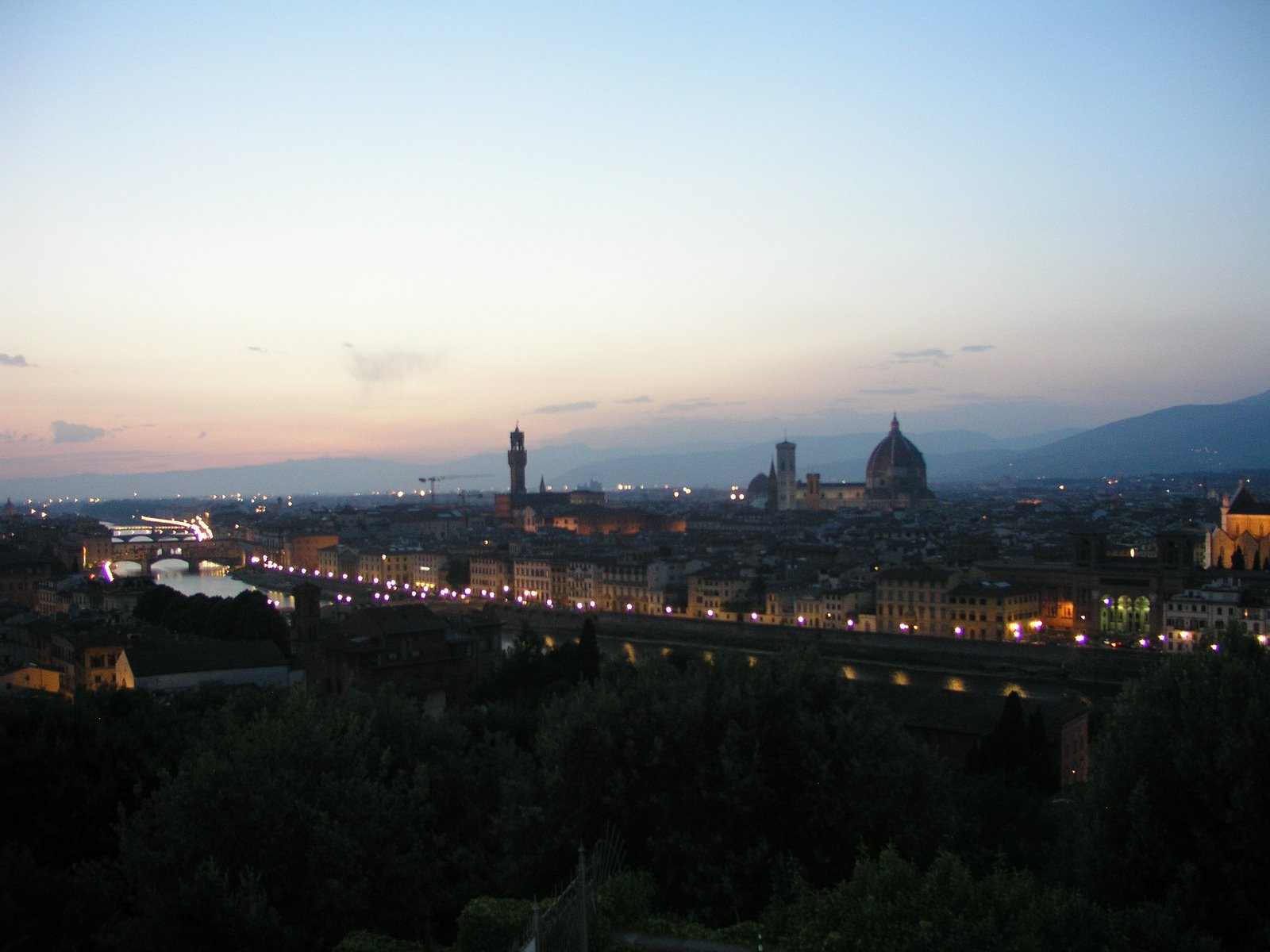 [Florence+in+the+evening.JPG]