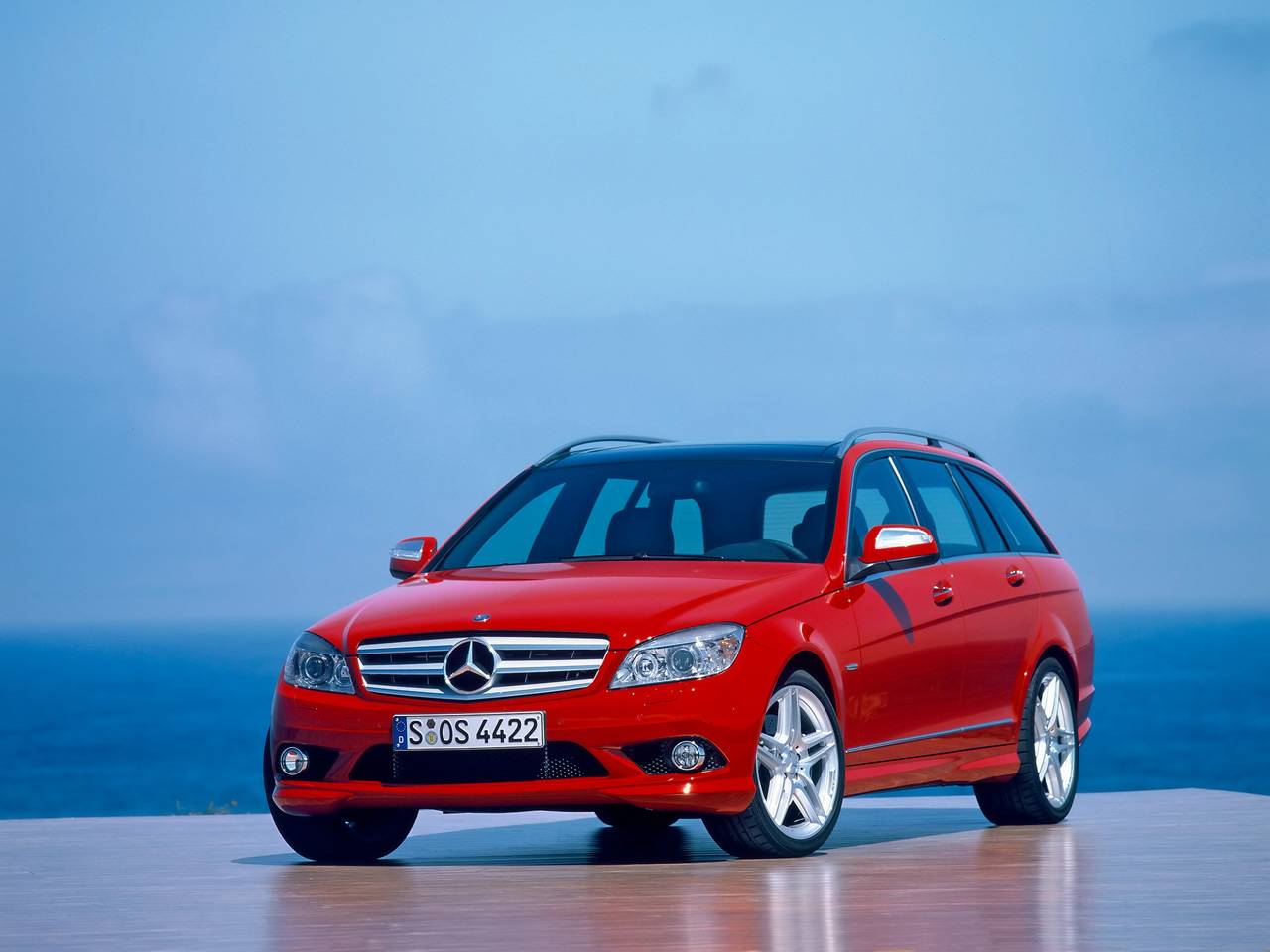 [2008-Mercedes-Benz-C-Class-Estate-C-350-Avantgarde-Kaliteli-Angle-1280x960-model-araba-resimleri-duvar-kagidi-kagitlari[1].jpg]