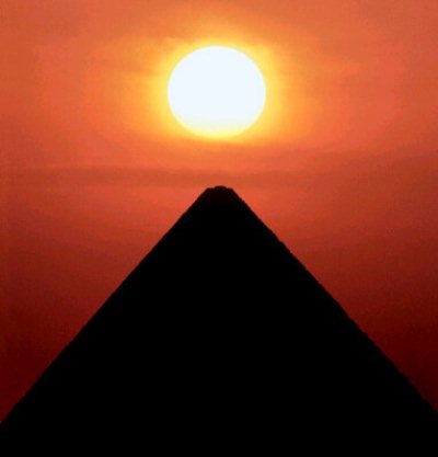 [Piramide+sol.jpg]