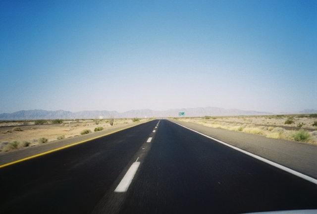 [rt_arizona_desert_highway.jpg]
