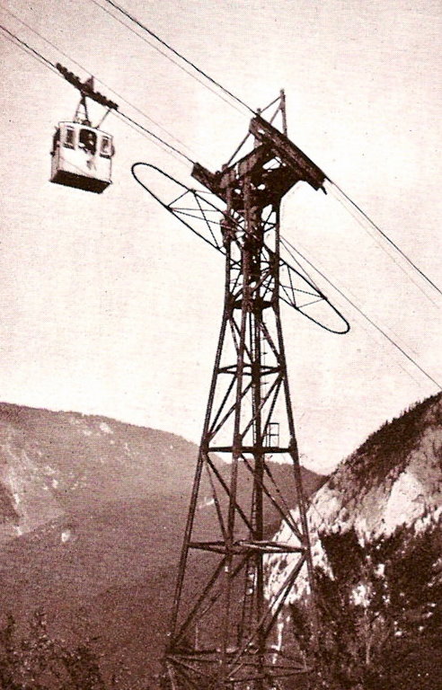 [Mzi's+cable+car.jpg]