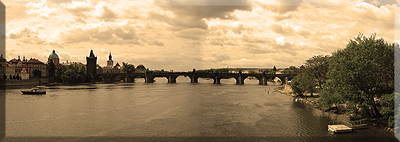 Vistas del Puente de Carlos IV