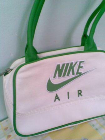 [Nike5.jpg]