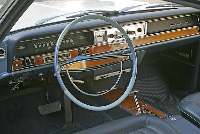 1965+Opel+Diplomat+5.4+Coupe+IP.jpg