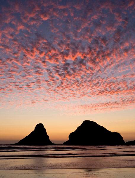 [Haceta-Beach,-Oregon,-Sunset-With-Clouds-copy.jpg]