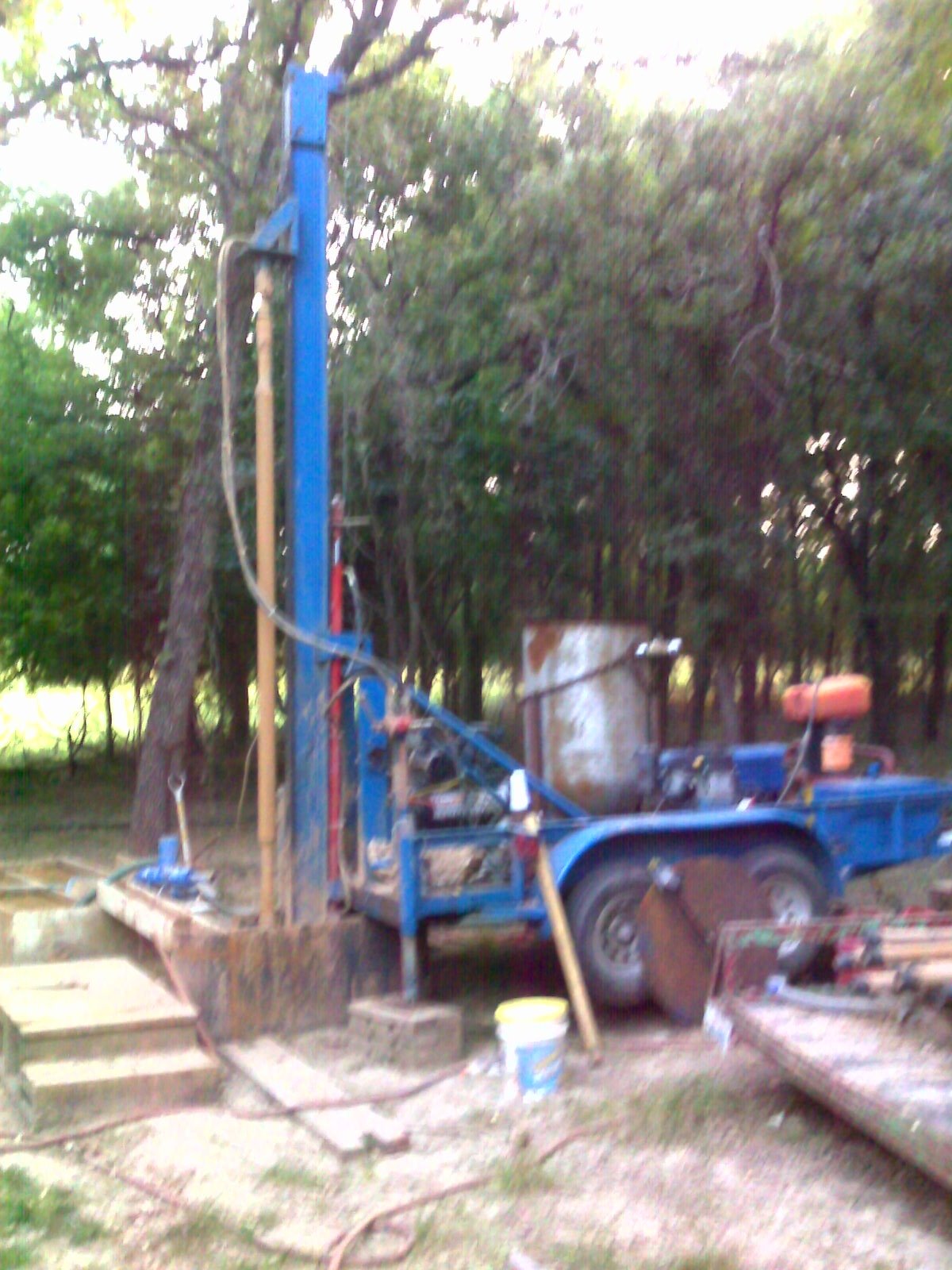 [drilling+rig.JPG]