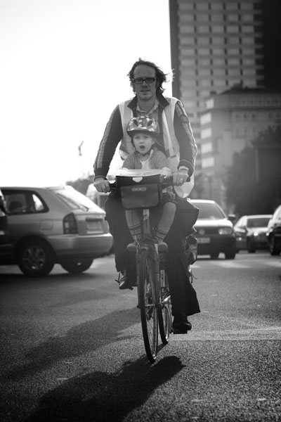 [biking+nicy+ren.jpg]