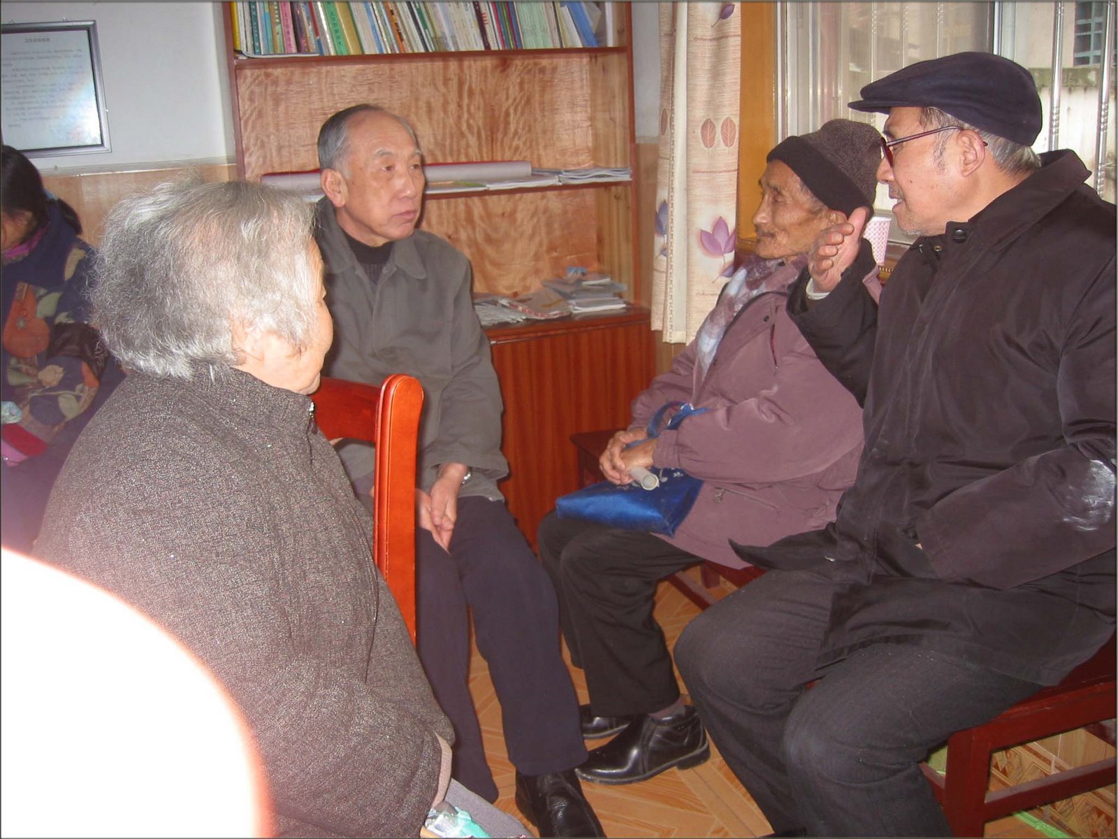 [16+Fr.+Peter+Chao+with+a+Catholics+who+knew+Claretians+60+years+ago.JPG]