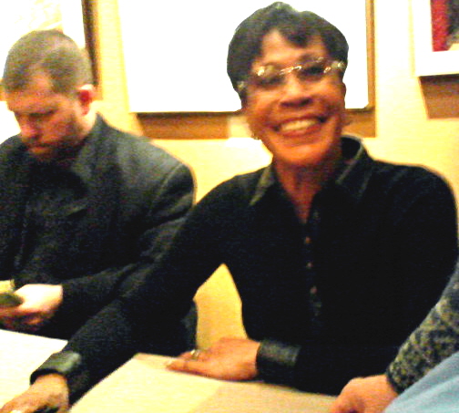 [Bettye+LaVette+in+the+lobby+of+the+State+Theater.jpg]