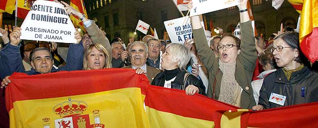 [Miles_personas_secundan_toda_Espana_protestas_PP_Gobierno.jpg]