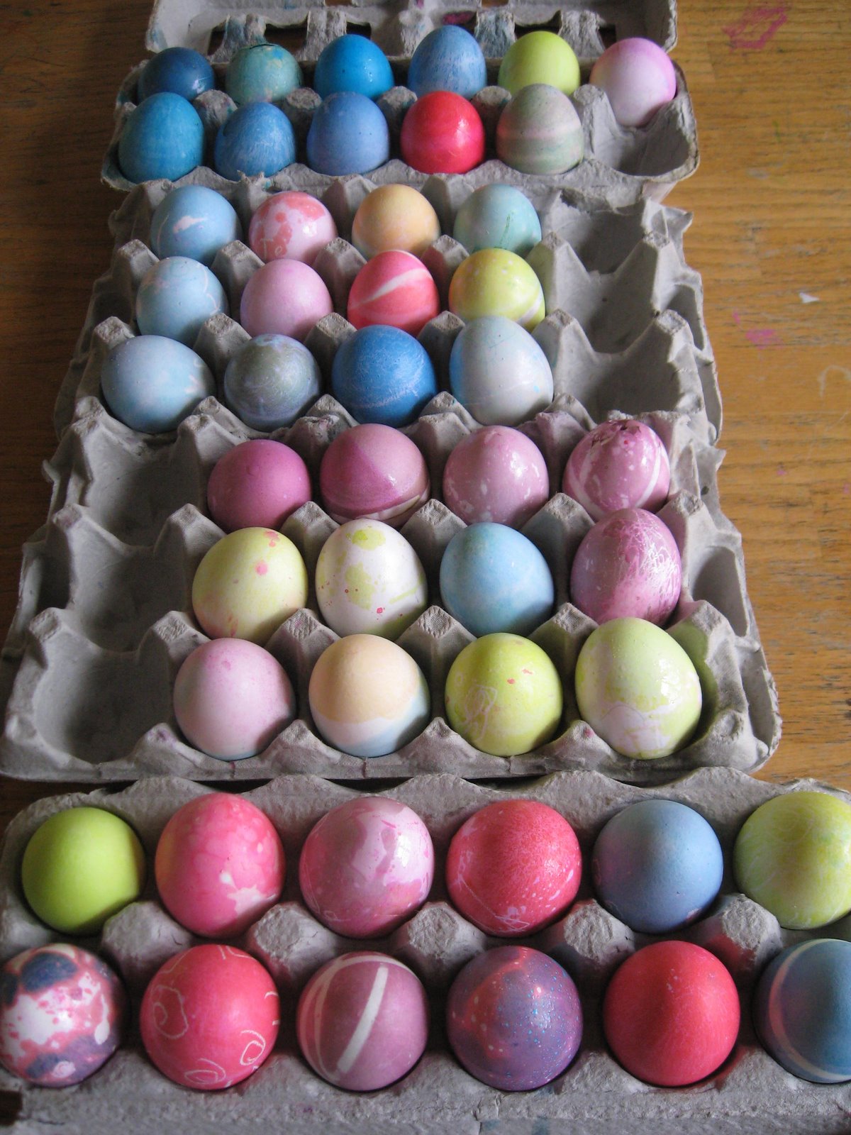 [colored+eggs.jpg]
