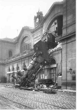 [Train_wreck_at_Montparnasse_1865.jpg]