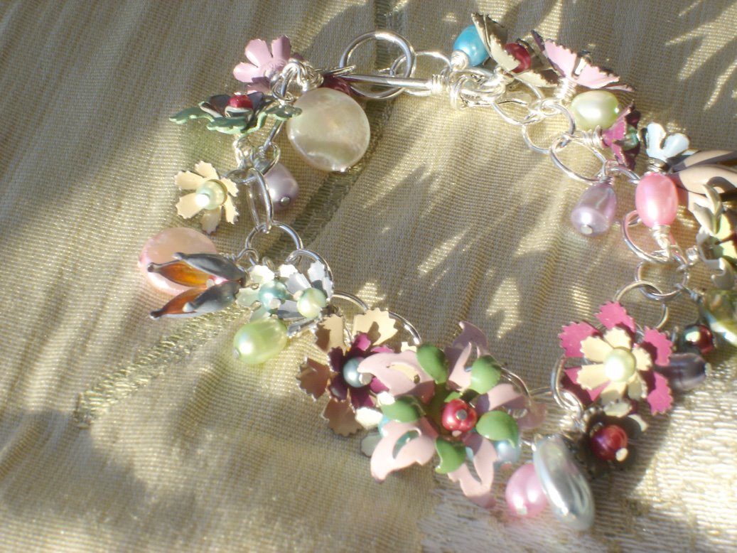 [enamel+flowers+bracelet+small.jpg]