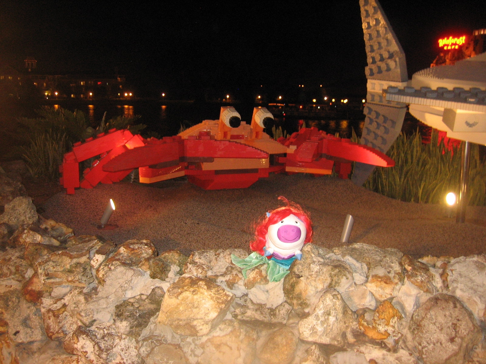 [moo+and+the+lego+crab.JPG]