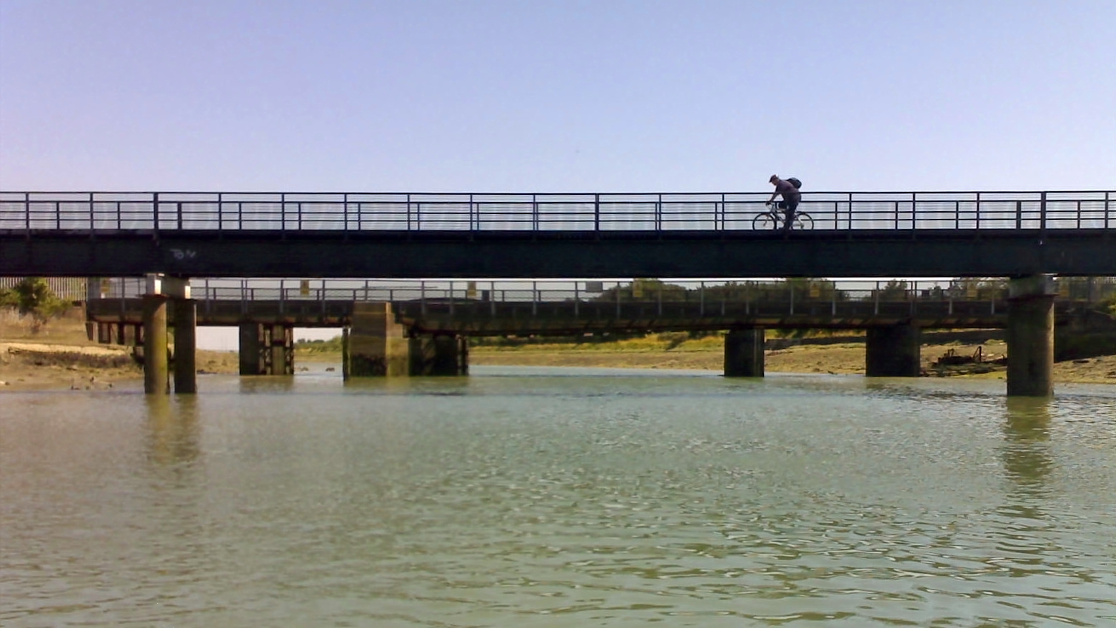 [Water+pipe+footbridge.jpg]
