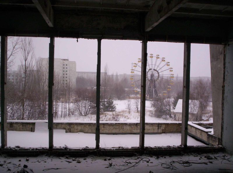 [800px-Pripyat01.jpg]
