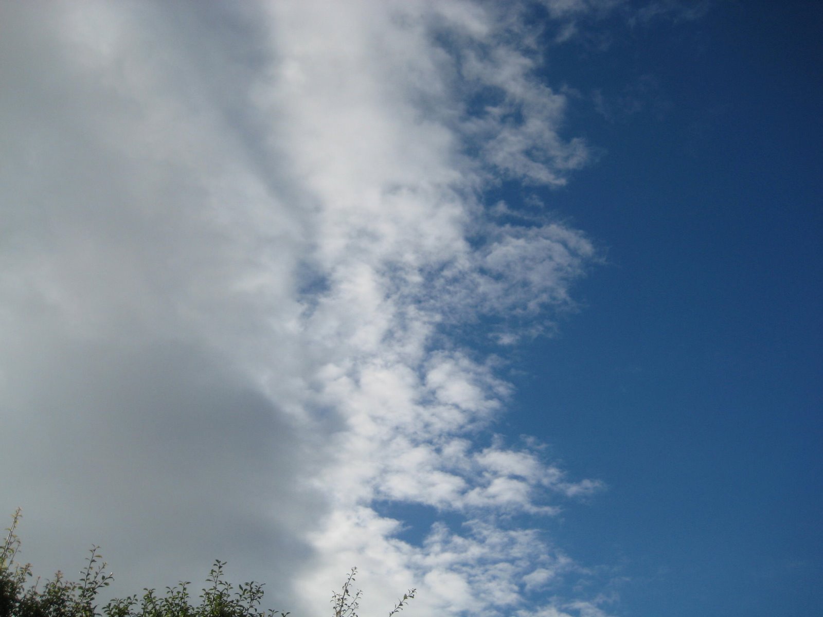 [Blue+skyclouds.jpg]
