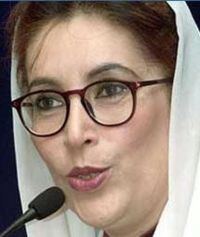 [200px-Benazir_Bhutto2.jpg]