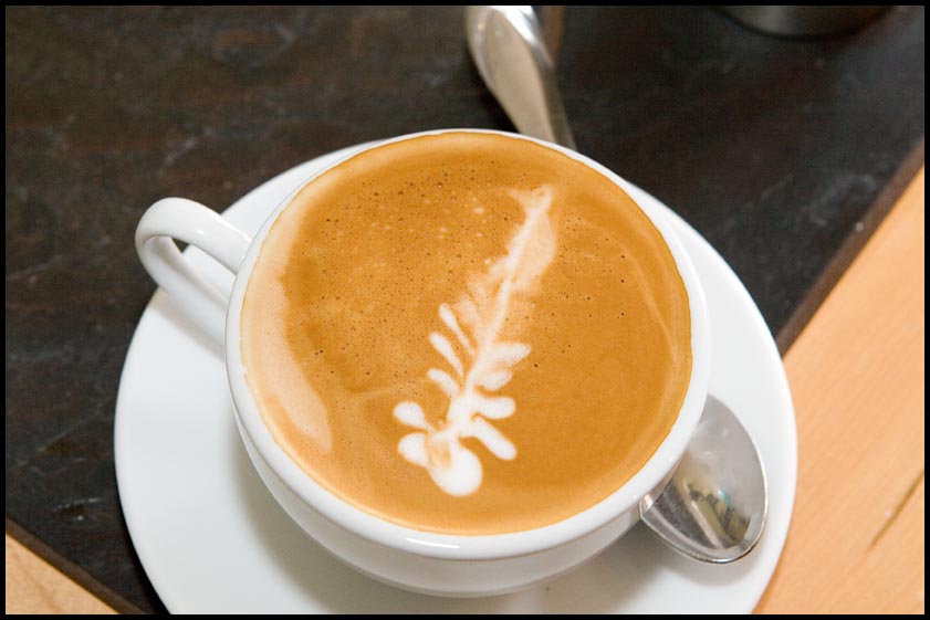 [latte-art-3278.jpg]