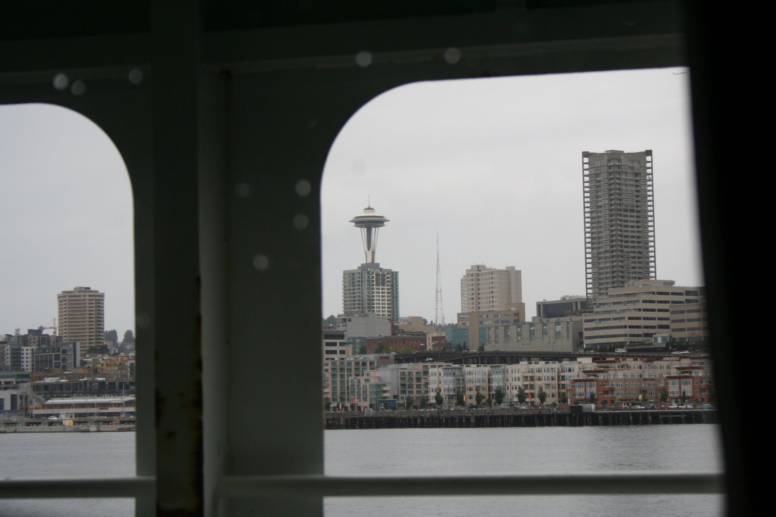 [Seattle+and+the+Space+Needle.JPG]