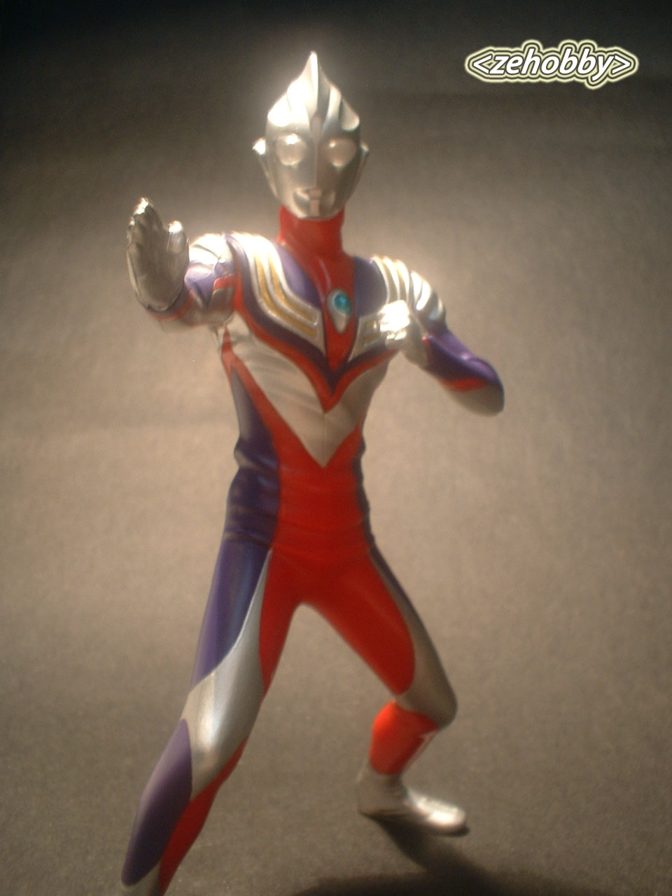 [Ultraman+tiga+(11)+copy.jpg]