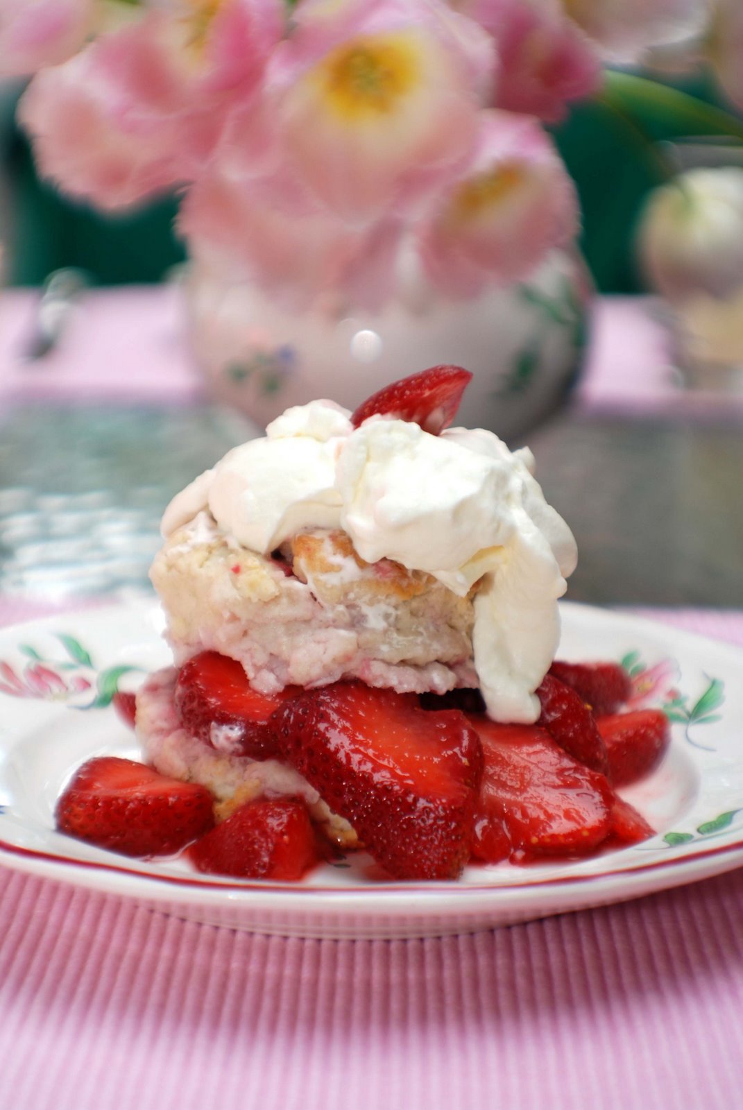 [desserts_strawberry_shortcake_300x400.jpg]