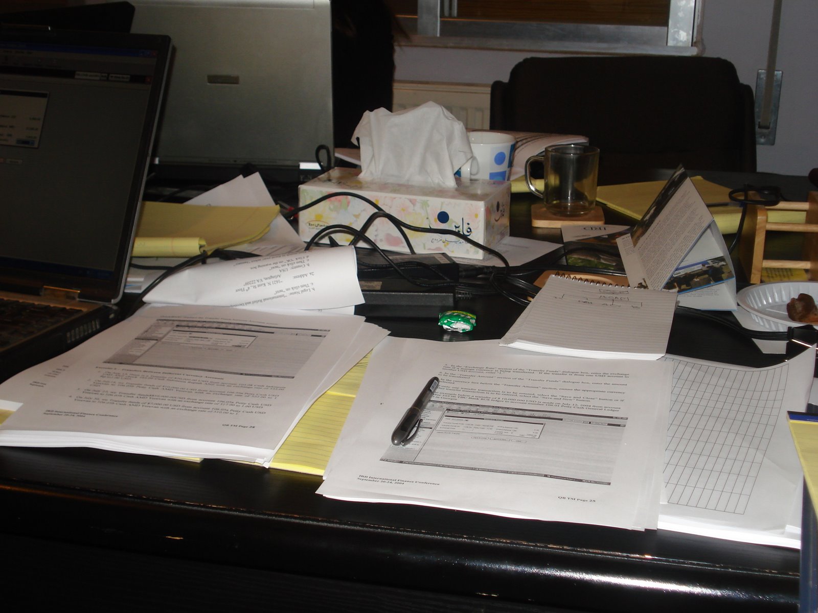 [Desk+mess!.JPG]