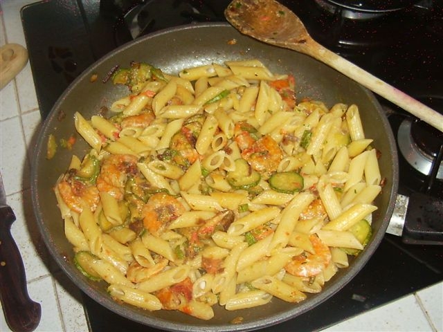 [pasta+zucchine+e+gamberetti.JPG]