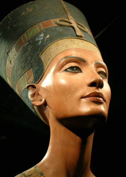 [Nefertiti1.jpg]