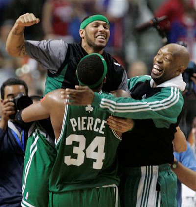 [Celtics+vs+Pistons.jpg]