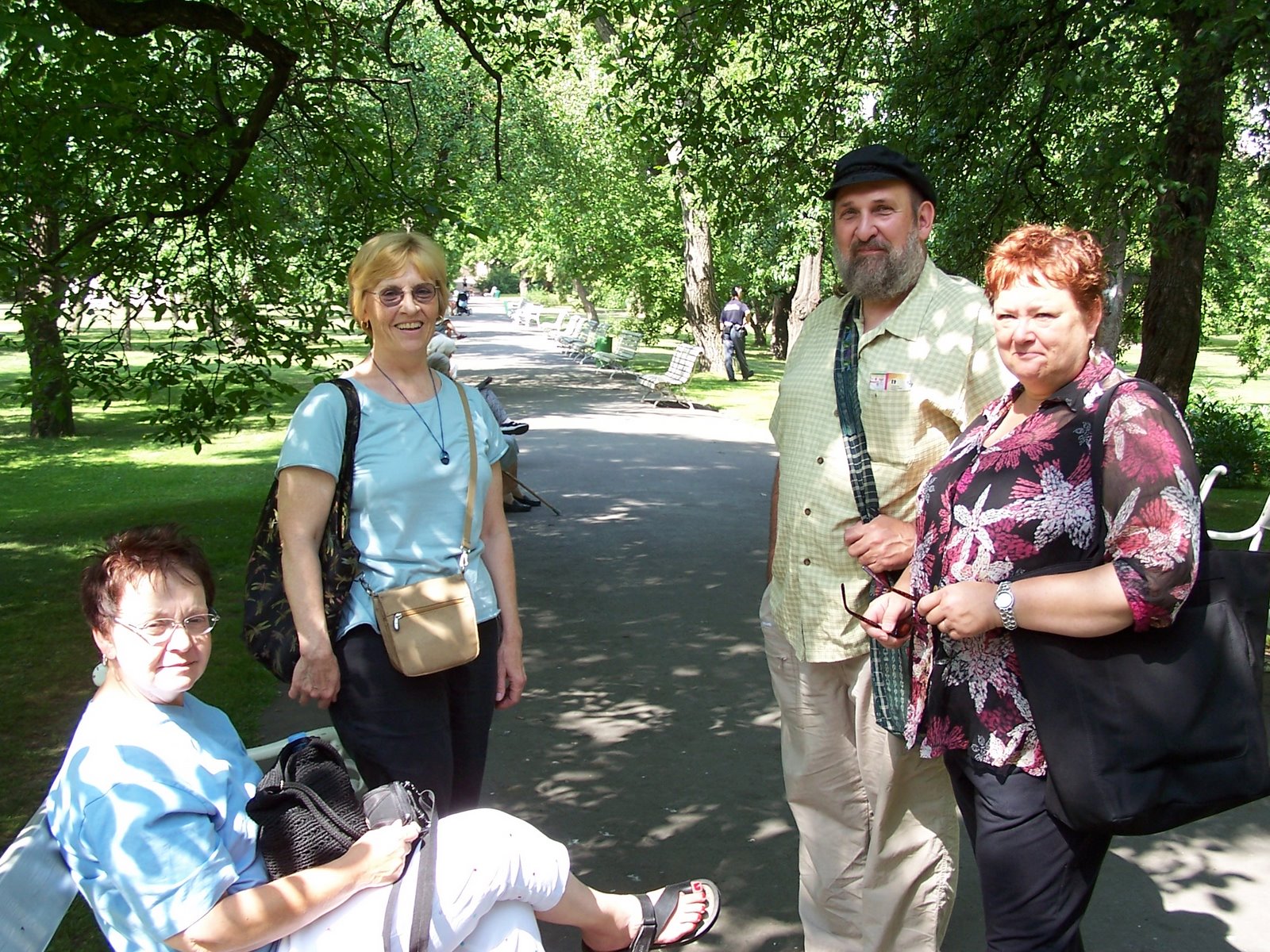 [Sue,+Nancy,+Jim+&+SHeila+in+Park+in+Prague+(1st+near+arrest).JPG]