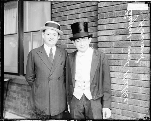 [Willie+and+Eugene+Howard+-+1921.jpg]