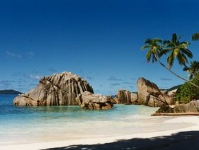 [La+Digue,+Rock+Seychelles.jpg]
