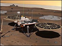 المسبار الفضائي "فينيكس" هبط بسلام على المنطقة القطبية الشمالية في المريخ ، ويبدأ مهمته