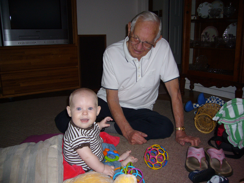 [Naddie+and+Gramps+playing.jpg]