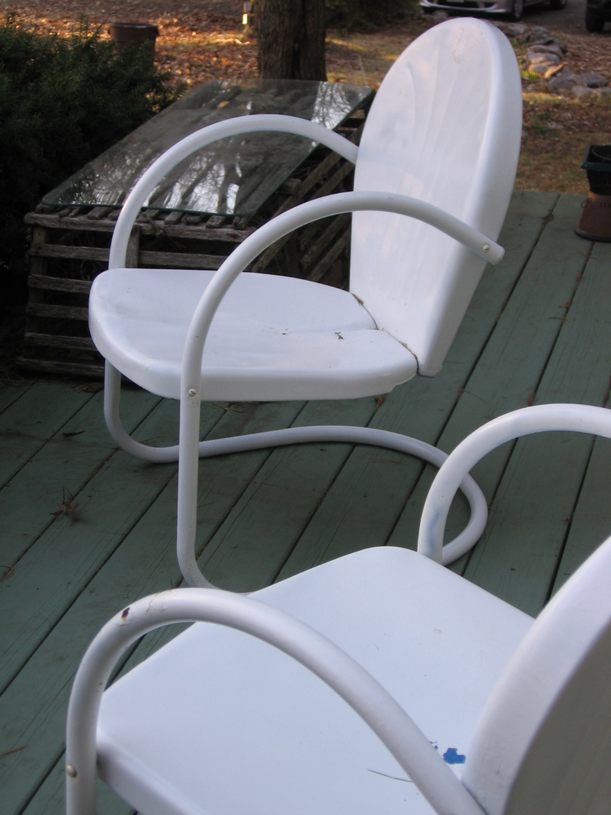 [Chairs+on+my+parent's+porch-first+nice+day+of+spring.JPG]