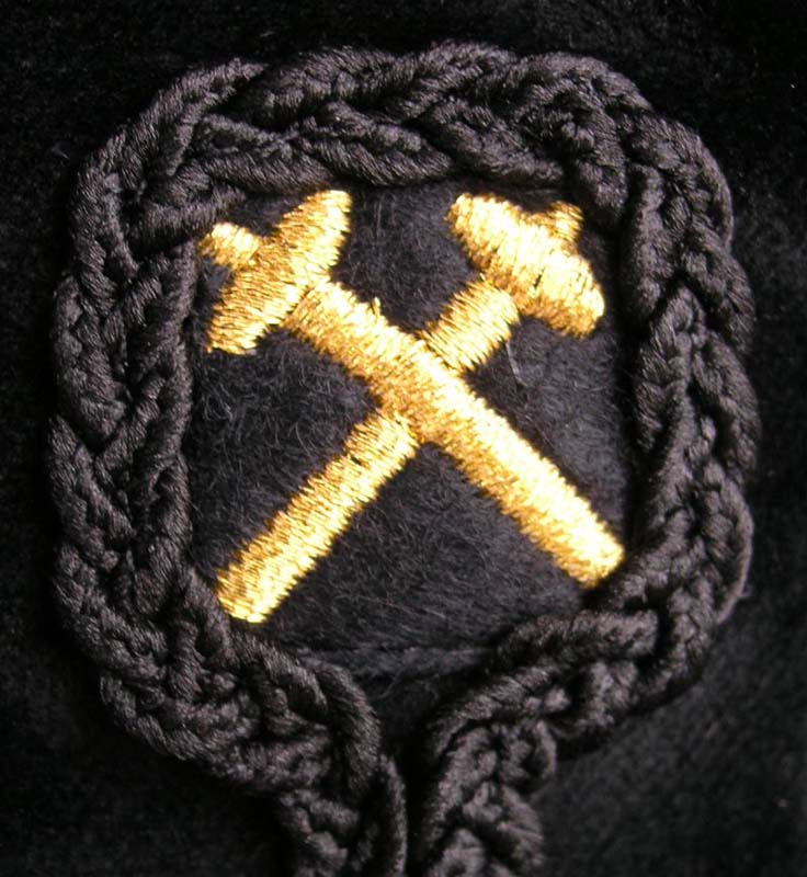 [miners-uniform-emblem.jpg]